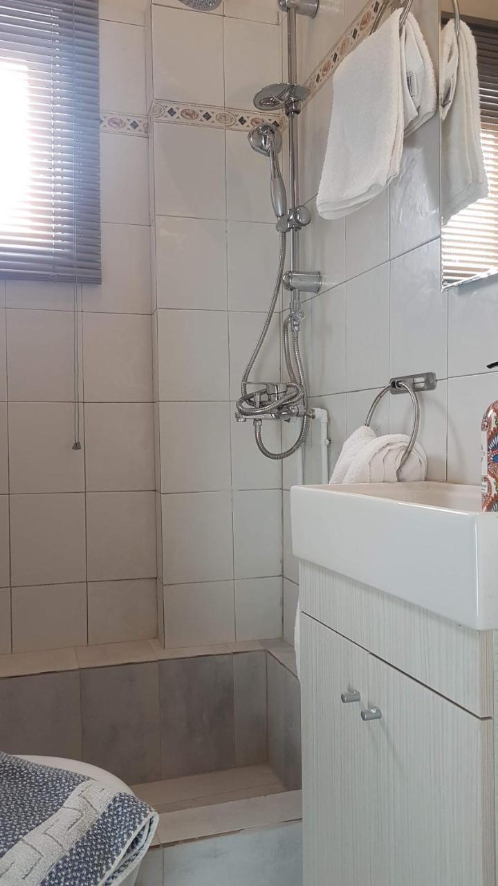 Palette Apartment Carmine - Athens Center, 6 Bd, 3 Bath Atenas Exterior foto